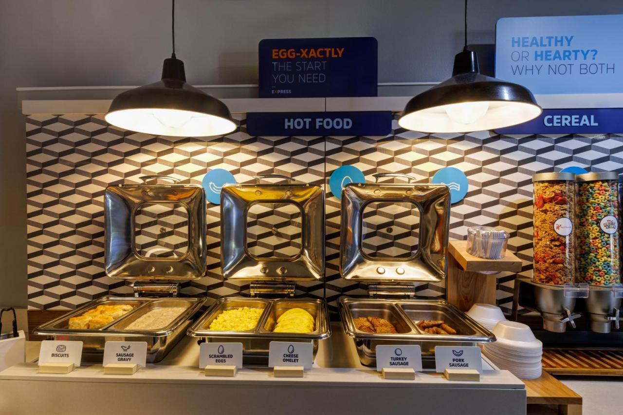Holiday Inn Express Hotel & Suites Shelbyville By Ihg Eksteriør bilde