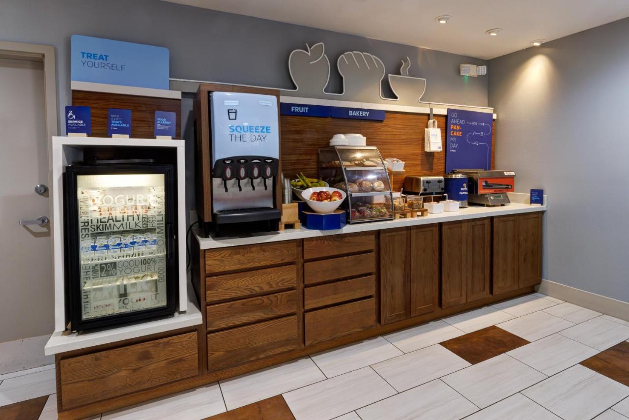 Holiday Inn Express Hotel & Suites Shelbyville By Ihg Eksteriør bilde