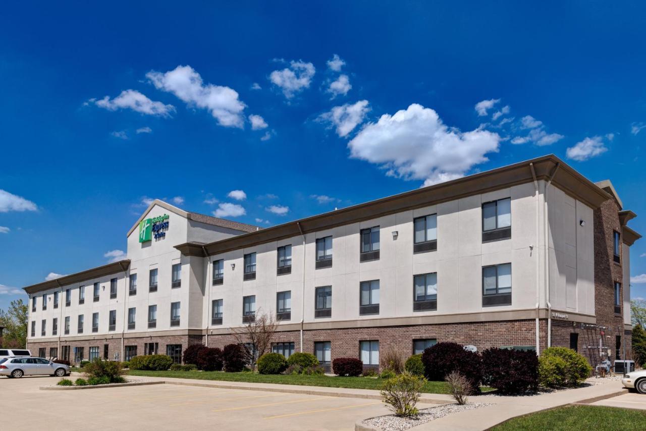Holiday Inn Express Hotel & Suites Shelbyville By Ihg Eksteriør bilde